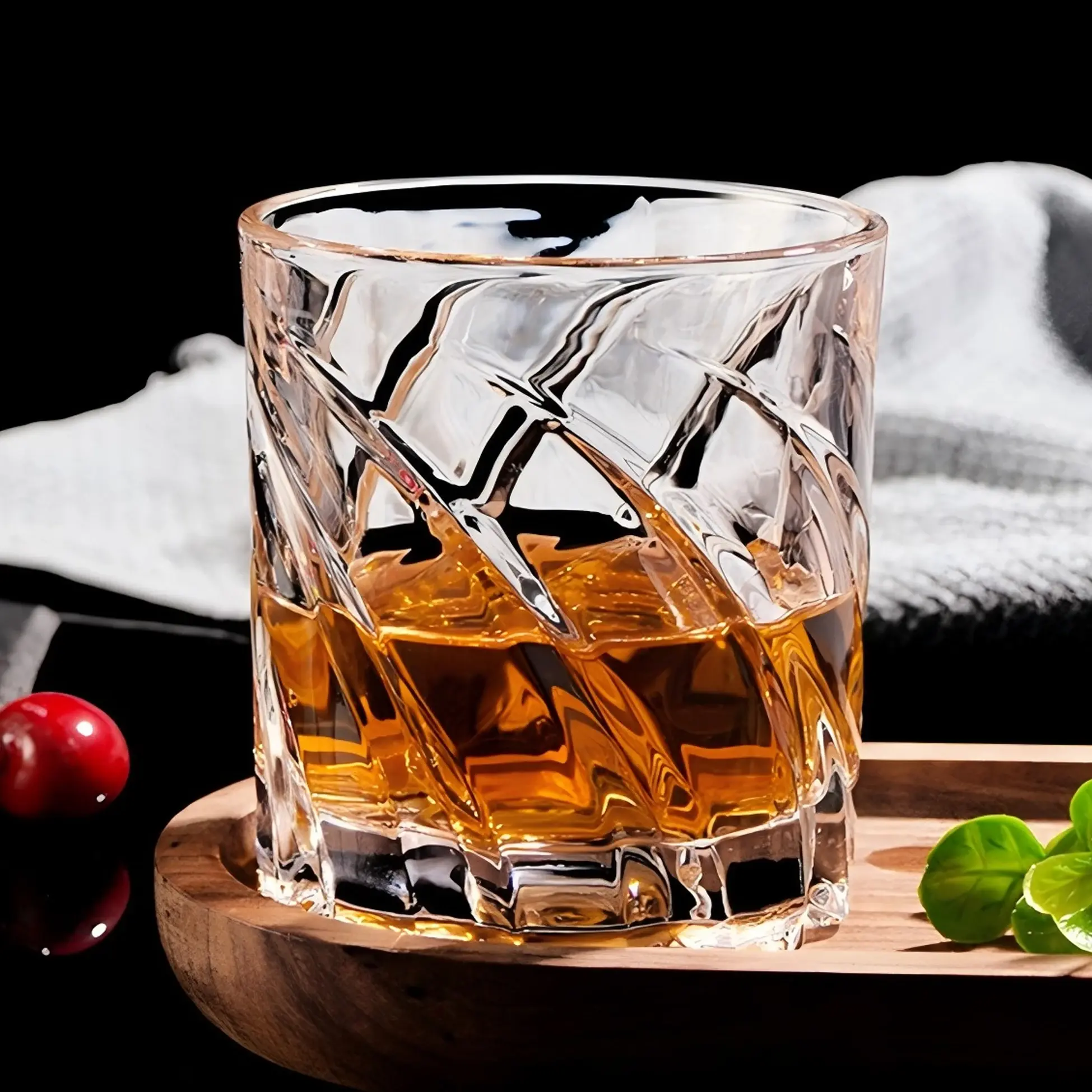 Premium Whiskey Glass – Heavy Base, Crystal-Clear Design